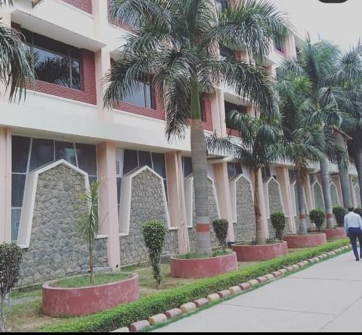 Jamia Hamdard University Delhi Campus photo 23